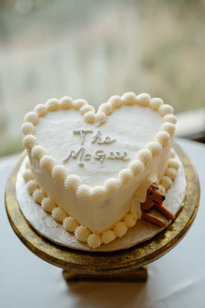 wedding cake with dog cake topper